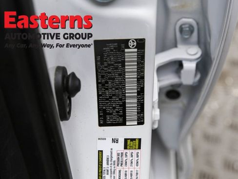 Used 2025 Toyota Corolla SE image 34