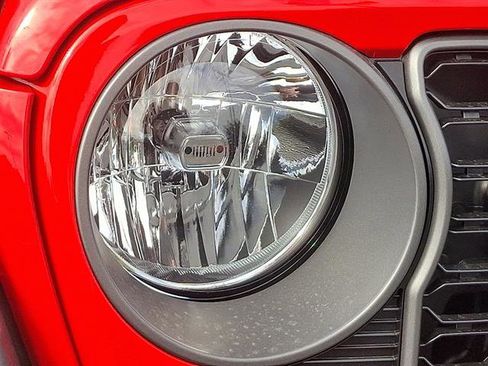 New 2025 Jeep Gladiator Sport image 6