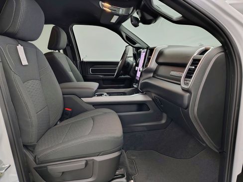 New 2026 RAM 2500 Big Horn AWD/4WD image 23