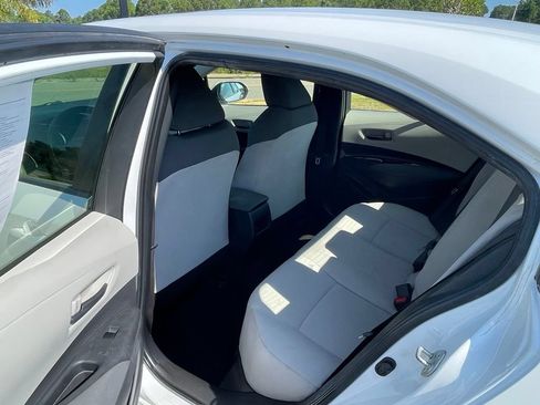 Used 2022 Toyota Corolla LE FWD image 35