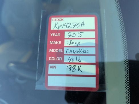 Used 2015 Jeep Cherokee Limited image 10