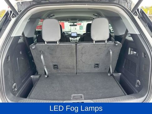 Used 2023 Ford Explorer XLT w/ Equipment Group 202A image 10