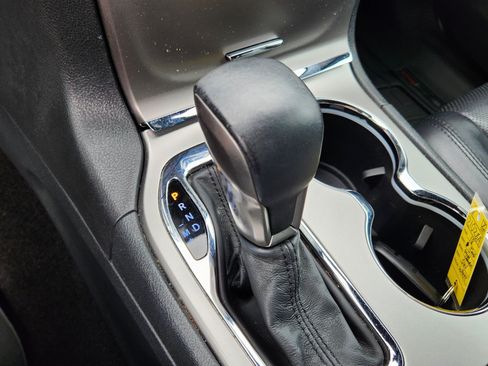 Used 2018 Jeep Grand Cherokee Overland AWD/4WD image 21