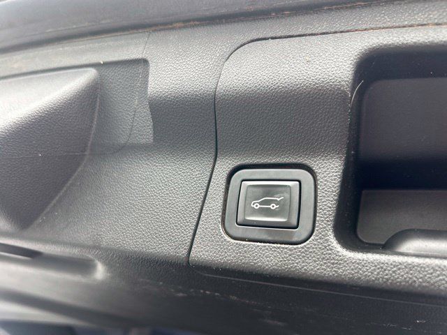 Used 2019 GMC Acadia Denali w/ Technology Package FWD image 20
