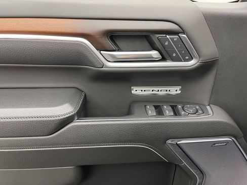 Used 2024 GMC Sierra 1500 Denali AWD/4WD image 19