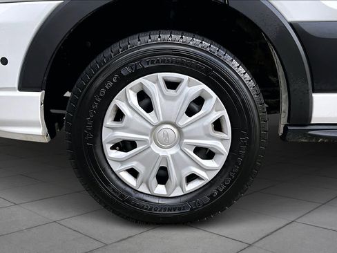 Used 2024 Ford Transit 350 XLT image 10