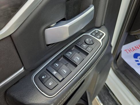 Used 2024 RAM 2500 Big Horn AWD/4WD image 13