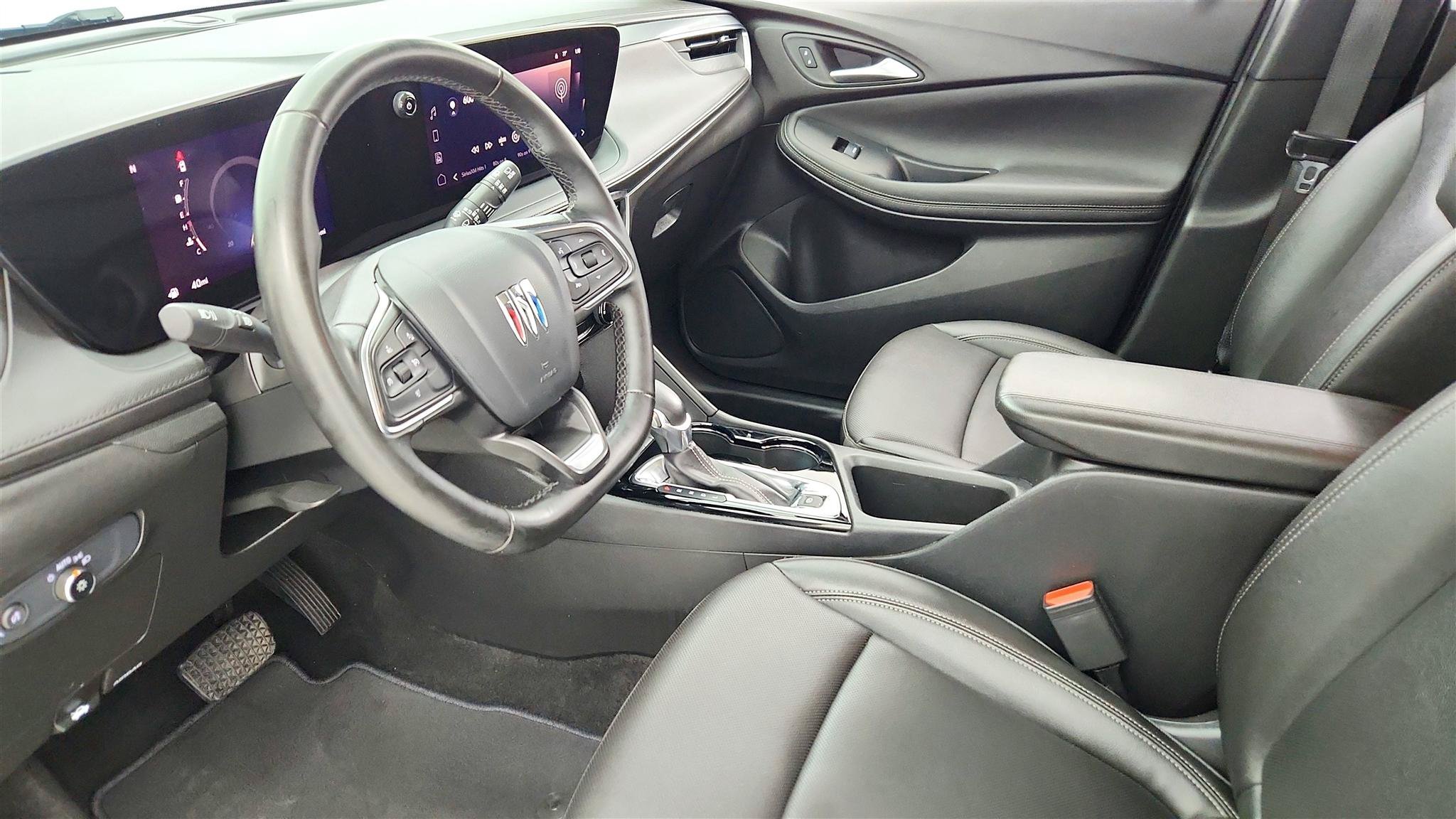 Used 2024 Buick Encore GX Sport Touring AWD/4WD image 31