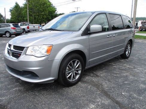 Used 2016 Dodge Grand Caravan SE FWD image 22
