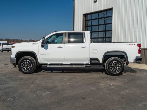 Used 2026 Chevrolet Silverado 2500 LT image 4