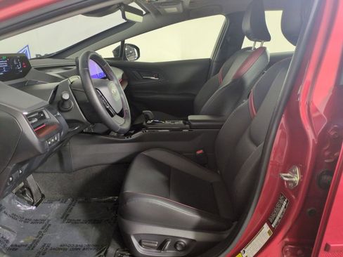 Used 2024 Toyota Prius Prime FWD image 12