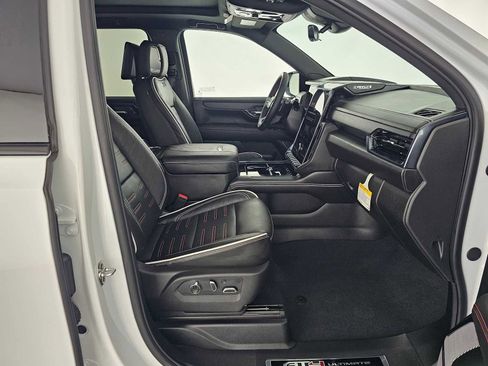 New 2026 GMC Yukon XL AT4 Ultimate AWD/4WD image 10