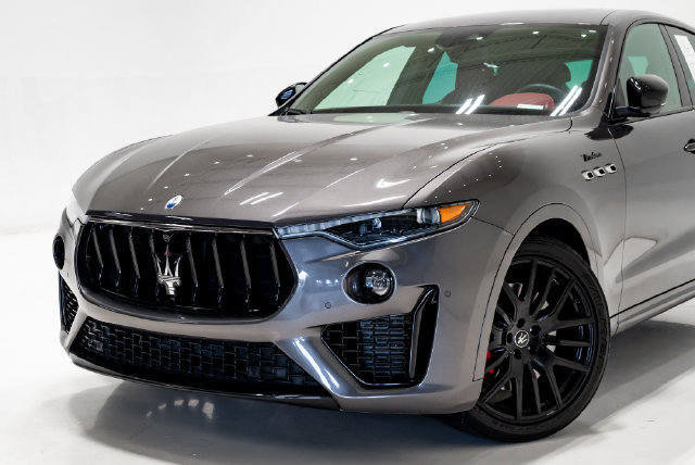 Used 2022 Maserati Levante Modena AWD/4WD image 2