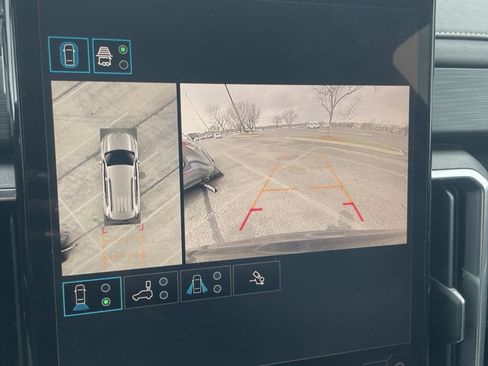 Used 2025 GMC Acadia Elevation image 19