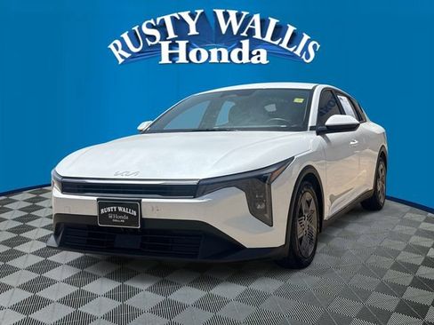 Used 2025 Kia K4 FWD image 4
