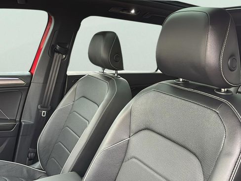 Used 2024 Volkswagen Tiguan SEL R-Line image 25