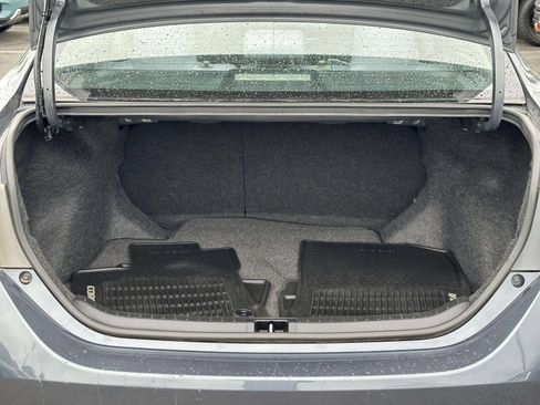 Used 2014 Toyota Corolla LE FWD image 24