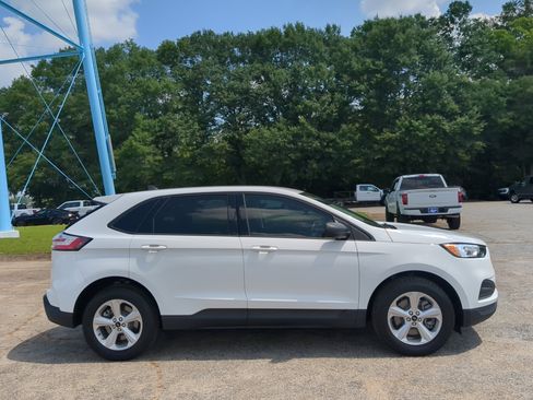 Certified 2024 Ford Edge SE w/ Cargo Accessory Package AWD/4WD image 2