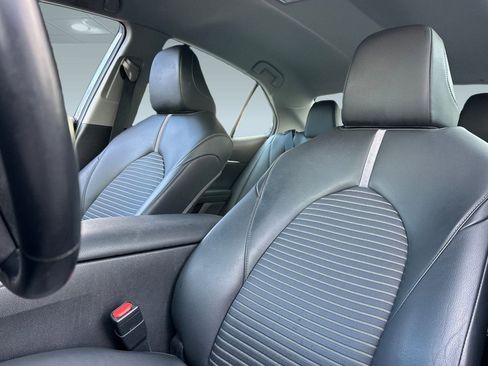Used 2021 Toyota Camry SE image 22