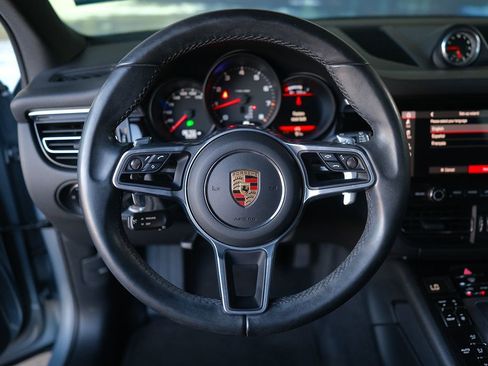 Used 2021 Porsche Macan image 15