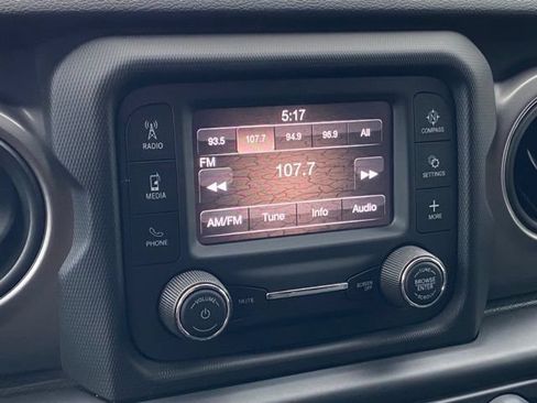 Used 2021 Jeep Wrangler Unlimited Sport AWD/4WD image 32