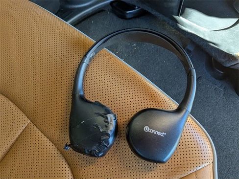 Certified 2021 Chrysler Pacifica Pinnacle image 29