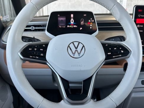 Used 2025 Volkswagen ID. Buzz 1st Edition RWD image 23
