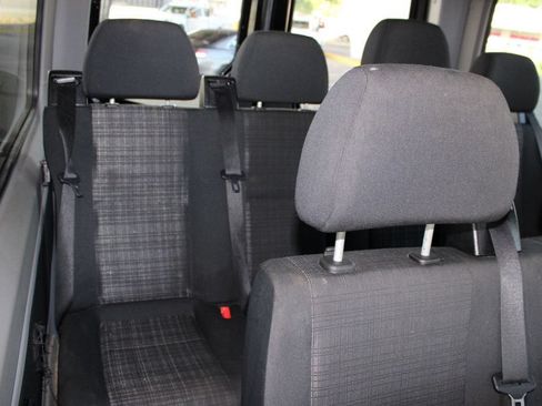 Used 2014 Mercedes-Benz Sprinter 2500 image 17