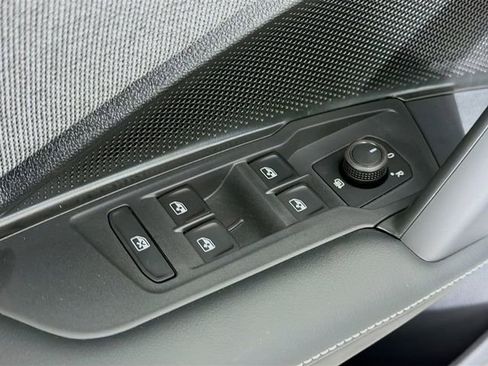 New 2026 Volkswagen Tiguan S image 18