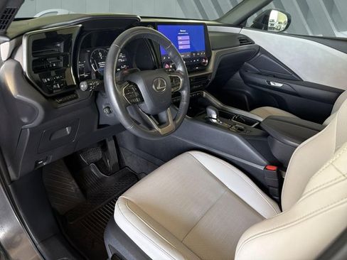 Certified 2025 Lexus TX 350 FWD w/ Technology Package image 10