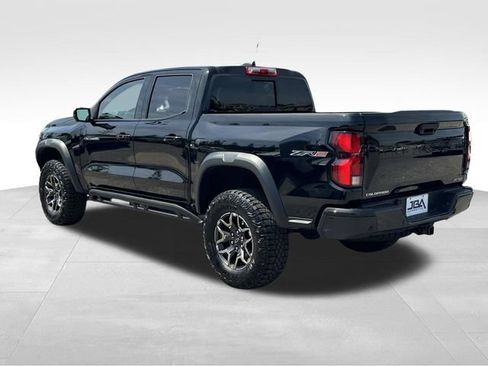 Certified 2025 Chevrolet Colorado ZR2 w/ Technology Package AWD/4WD image 24