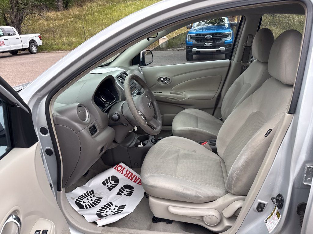 Used 2012 Nissan Versa FWD image 12