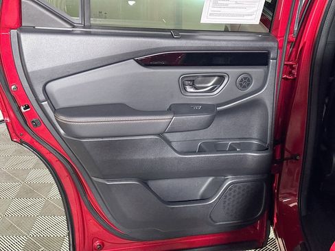 Certified 2025 Honda Pilot TrailSport image 20