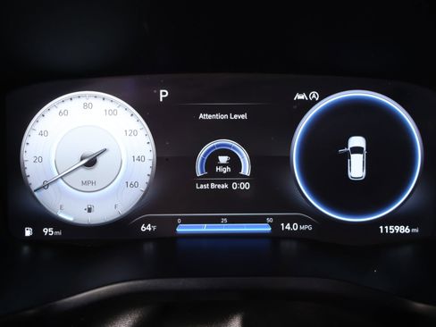 Used 2022 Hyundai Santa Fe Limited FWD image 4
