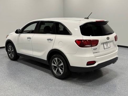 Used 2020 Kia Sorento FWD V6 image 9