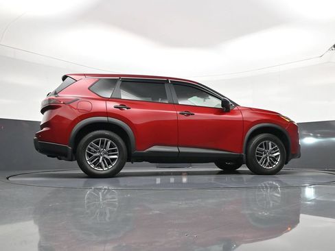 Used 2025 Nissan Rogue S FWD image 26
