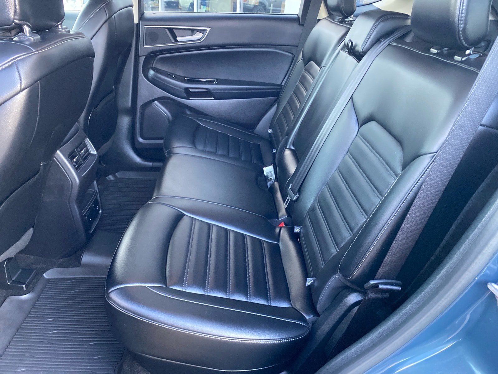 Used 2019 Ford Edge SEL w/ Equipment Group 201A AWD/4WD image 23