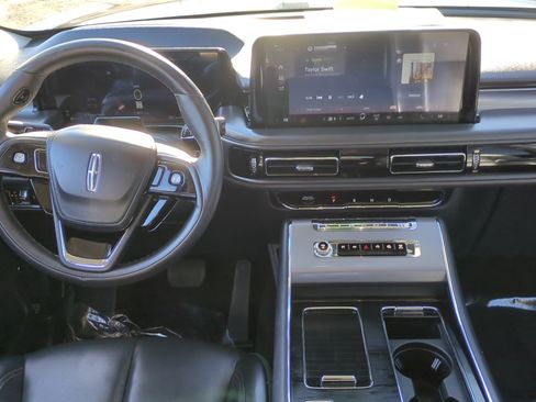 Used 2025 Lincoln Aviator 2WD image 30