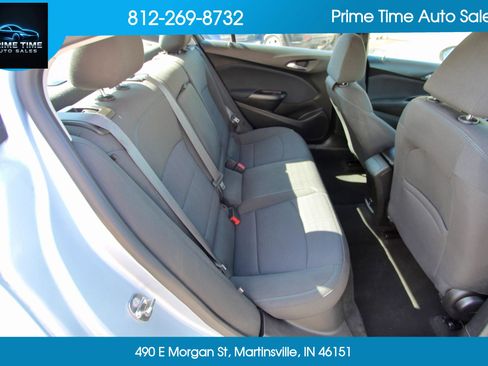 Used 2017 Chevrolet Cruze LT image 16