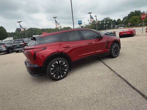 Certified 2024 Chevrolet Blazer EV RS RWD image 8
