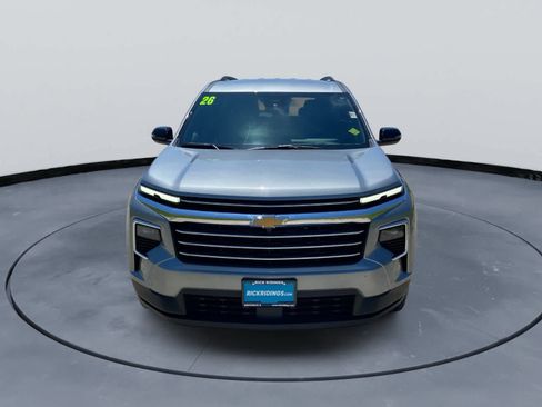 Used 2026 Chevrolet Traverse LT AWD/4WD image 12