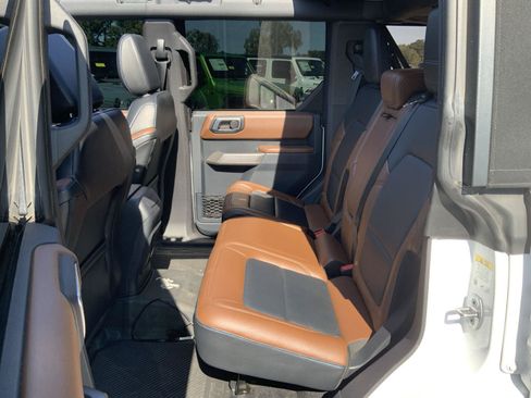 Used 2023 Ford Bronco Outer Banks AWD/4WD image 50