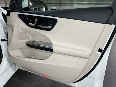 Certified 2025 Mercedes-Benz C 300 Sedan image 11