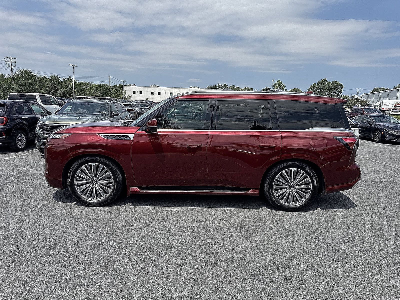 Certified 2025 INFINITI QX80 Sensory w/ Exterior Package AWD/4WD image 34