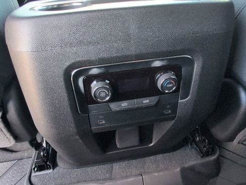 New 2026 Chevrolet Suburban LS image 6