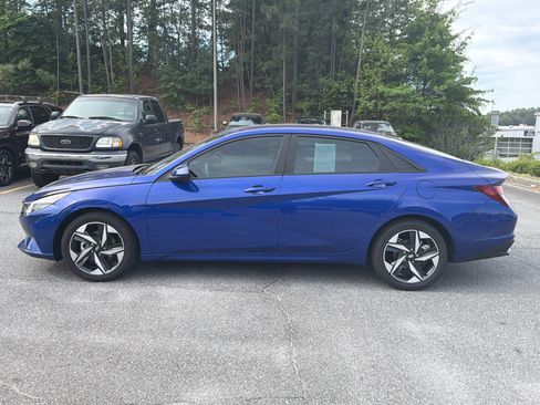 Used 2023 Hyundai Elantra SEL w/ Convenience Package image 8