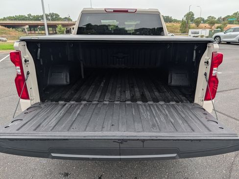 Used 2026 Chevrolet Silverado 1500 RST w/ Dark Appearance Package AWD/4WD image 17