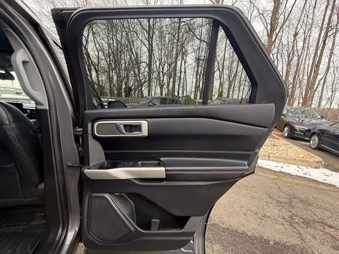 Used 2021 Ford Explorer XLT w/ Equipment Group 202A image 23