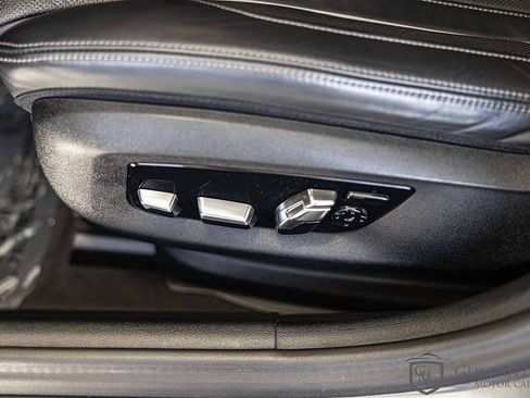 Used 2023 BMW M550i xDrive M550i xDrive w/ Executive Package image 25