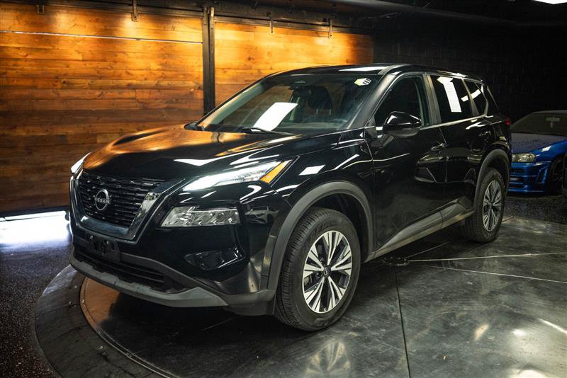 Used 2022 Nissan Rogue SV FWD image 2